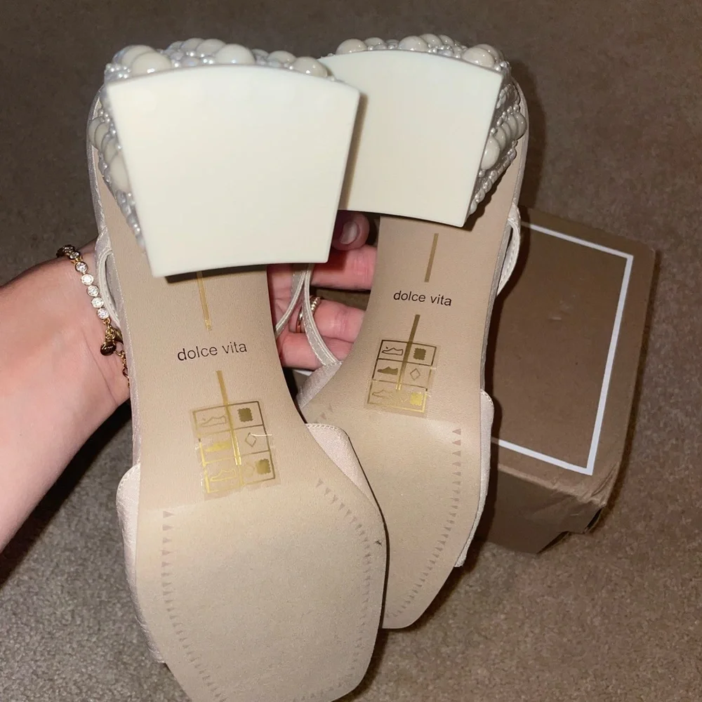 Dolce Vita Jemmy Pearl Heels - Picture 4 of 5